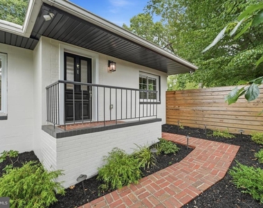 6410 Bushey Drive - Photo Thumbnail 2