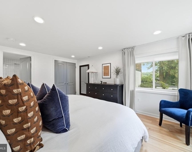 6410 Bushey Drive - Photo Thumbnail 44