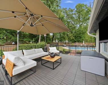 6410 Bushey Drive - Photo Thumbnail 47