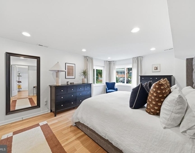 6410 Bushey Drive - Photo Thumbnail 42