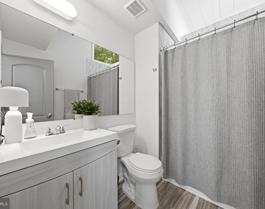 6410 Bushey Drive - Photo Thumbnail 31