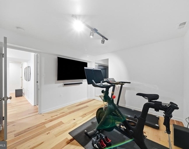 6410 Bushey Drive - Photo Thumbnail 37