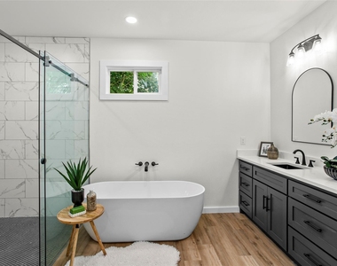 103 N Avenue C - Photo Thumbnail 10