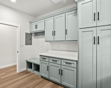 103 N Avenue C - Photo Thumbnail 22