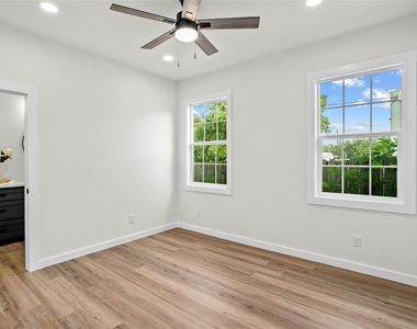 103 N Avenue C - Photo Thumbnail 16