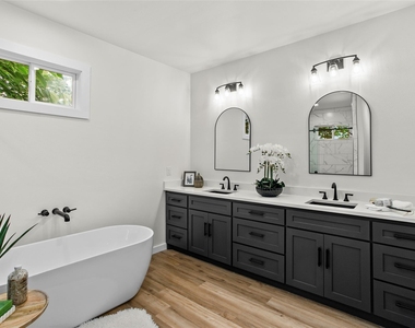 103 N Avenue C - Photo Thumbnail 11