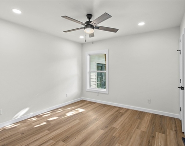 103 N Avenue C - Photo Thumbnail 20