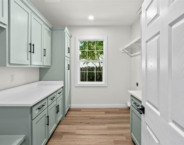103 N Avenue C - Photo Thumbnail 21