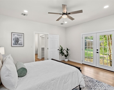 103 N Avenue C - Photo Thumbnail 7