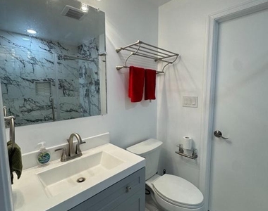 2410 Kegwood Lane - Photo Thumbnail 7