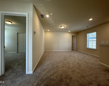 163 Glen Clova Drive - Photo Thumbnail 16