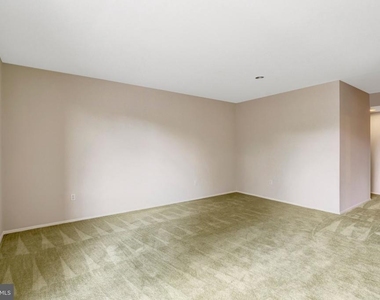 515 Wilson Bridge Drive - Photo Thumbnail 13