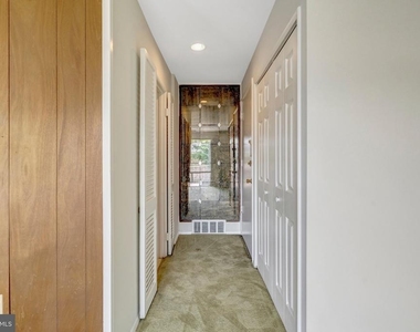 515 Wilson Bridge Drive - Photo Thumbnail 4