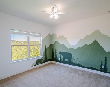 121 Feritti Dr - Photo Thumbnail 20