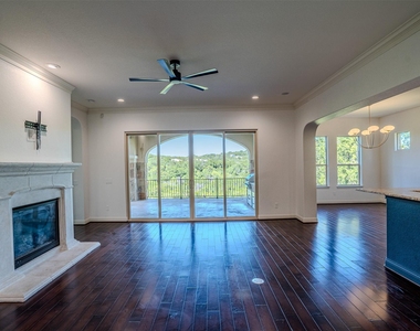 121 Feritti Dr - Photo Thumbnail 8