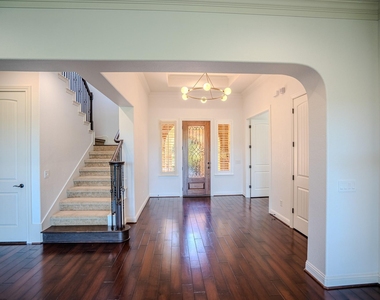 121 Feritti Dr - Photo Thumbnail 5