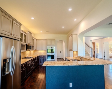 121 Feritti Dr - Photo Thumbnail 11