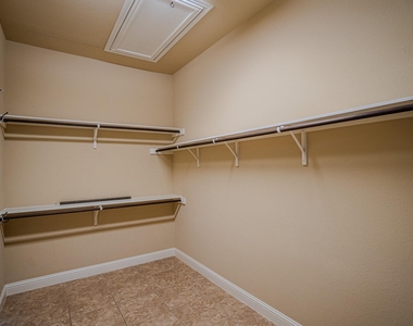 121 Feritti Dr - Photo Thumbnail 24