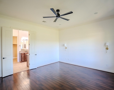 121 Feritti Dr - Photo Thumbnail 17