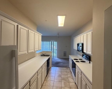 14224 Hampshire Hall Court - Photo Thumbnail 2