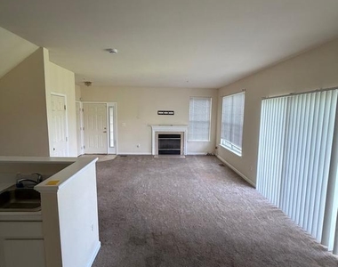 14224 Hampshire Hall Court - Photo Thumbnail 3