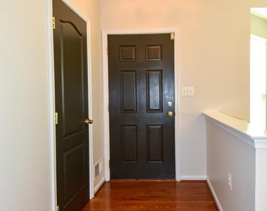 15511 Kennett Square Way - Photo Thumbnail 6