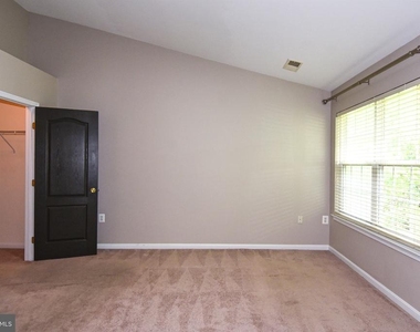 15511 Kennett Square Way - Photo Thumbnail 25