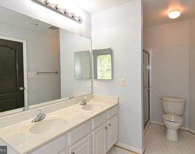 15511 Kennett Square Way - Photo Thumbnail 26
