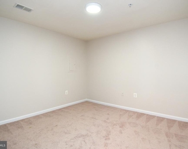 15511 Kennett Square Way - Photo Thumbnail 41