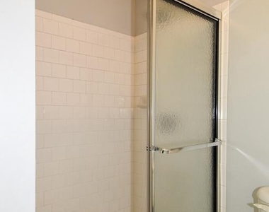 15511 Kennett Square Way - Photo Thumbnail 24