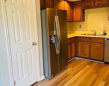 4462 Regalwood Terrace - Photo Thumbnail 7