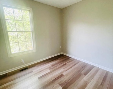 4462 Regalwood Terrace - Photo Thumbnail 19
