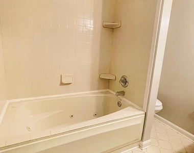 4462 Regalwood Terrace - Photo Thumbnail 27