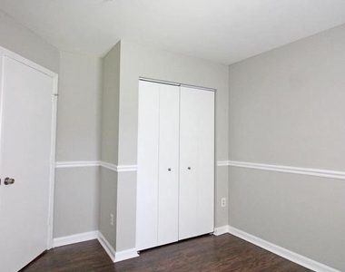 7939 Otter Cove Court - Photo Thumbnail 16