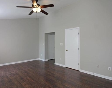 7939 Otter Cove Court - Photo Thumbnail 18