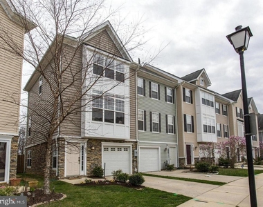 152 Moore Drive - Photo Thumbnail 1