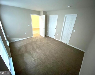 18003 Cloppers Mill Terrace - Photo Thumbnail 13