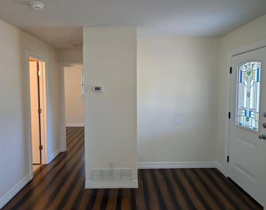 6202 Hudson Bend Rd - Photo Thumbnail 7