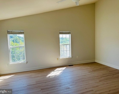 262 Fountain Green Lane - Photo Thumbnail 13