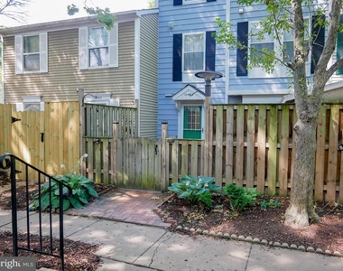 13493 Demetrias Way - Photo Thumbnail 2