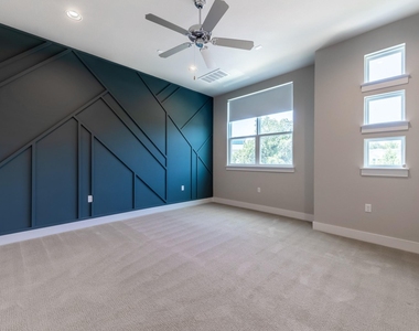 3108 E 51st St - Photo Thumbnail 10