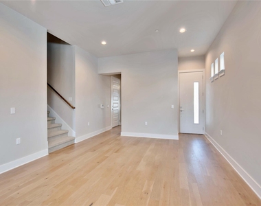 3108 E 51st St - Photo Thumbnail 8