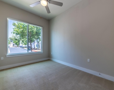 3108 E 51st St - Photo Thumbnail 16