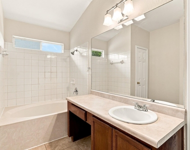 338 Oxford Dr - Photo Thumbnail 12