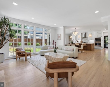 5811 Johnson Avenue - Photo Thumbnail 8