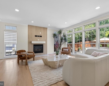 5811 Johnson Avenue - Photo Thumbnail 9