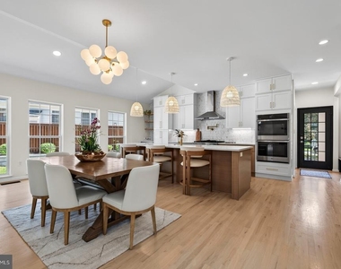 5811 Johnson Avenue - Photo Thumbnail 11