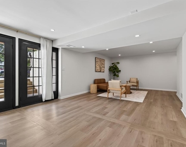 5811 Johnson Avenue - Photo Thumbnail 35