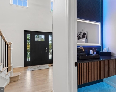 5811 Johnson Avenue - Photo Thumbnail 21