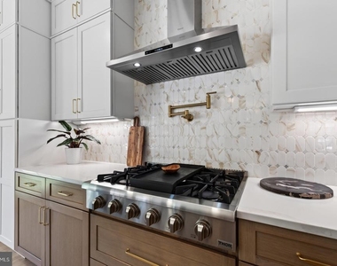 5811 Johnson Avenue - Photo Thumbnail 13